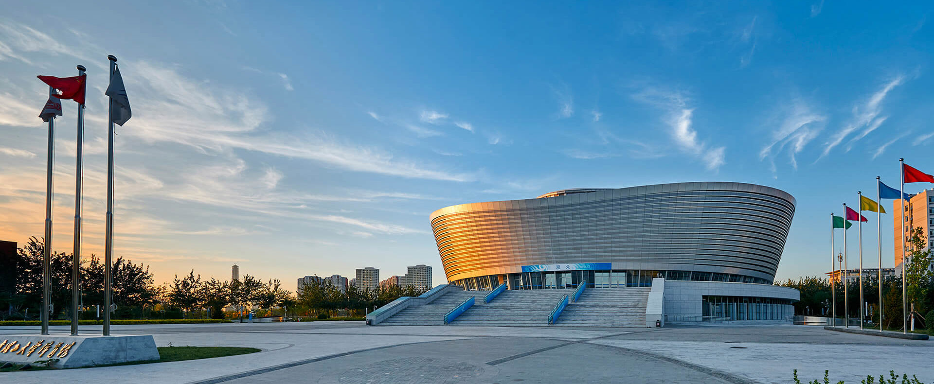 幕墻鋁蜂窩板工程